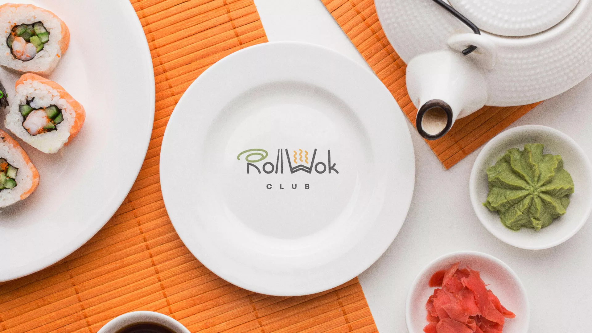 Разработка логотипа и фирменного стиля в Балаково для суши-бара «Roll Wok Club»